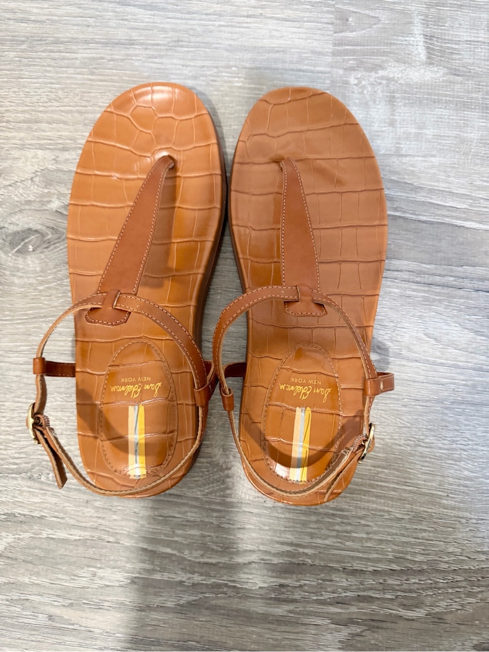 Sam Edelman Cognac Leather T-Strap Clean Girl Quiet Luxury Casual Size 8 Sandals - Picture 9 of 10